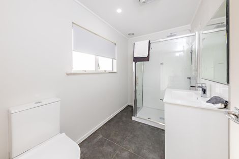 Photo of property in 1/4 Slim Place, Clendon Park, Auckland, 2103