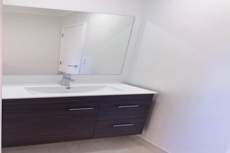 Photo of property in 16 Goh Place, Manurewa, Auckland, 2105