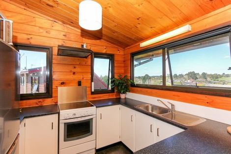 Photo of property in 178 Govett Avenue, Frankleigh Park, New Plymouth, 4310