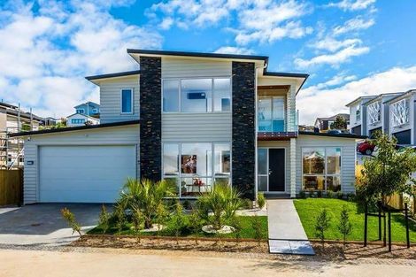 Photo of property in 15 Westerley Place, Long Bay, Auckland, 0630