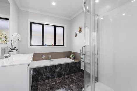 Photo of property in 14 Noumea Drive, Rangatira Park, Taupo, 3330