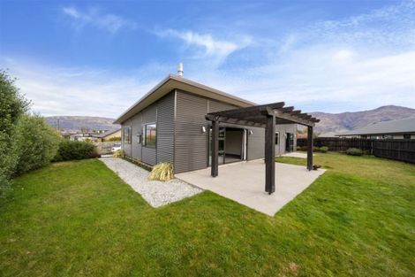 Photo of property in 122 Rob Roy Lane, Wanaka, 9305