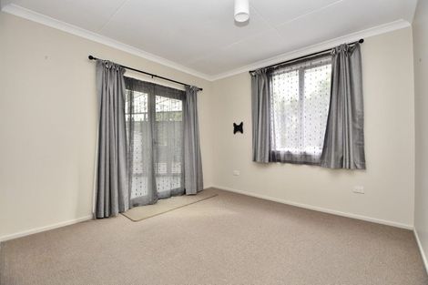 Photo of property in 65 Victoria Street, Carterton, 5713