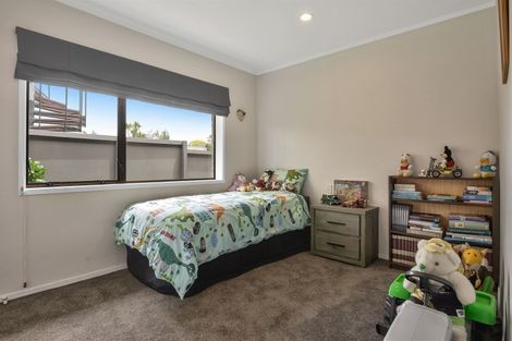 Photo of property in 3 Broman Place, Half Moon Bay, Auckland, 2012