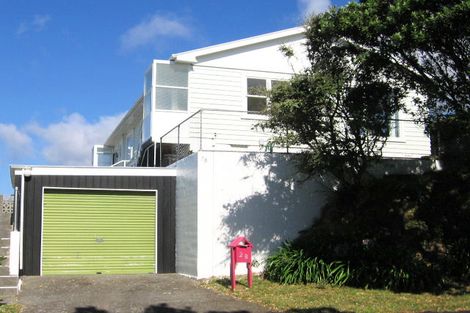 Photo of property in 28 Kingston Heights Road, Kingston, Wellington, 6021