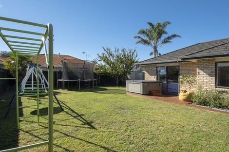 Photo of property in 17 Andalusian Place, Papamoa Beach, Papamoa, 3118