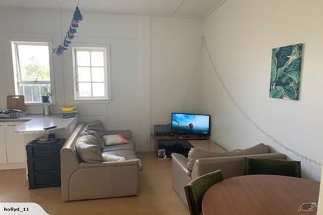 Photo of property in 147 Onepu Road, Lyall Bay, Wellington, 6022