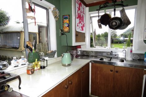 Photo of property in 17 River Road, Hector, 7822