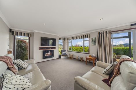 Photo of property in 15 Kestrel Lane, Kinloch, Taupo, 3377