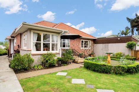 Photo of property in 8 Wairere Avenue, Kensington, Whangarei, 0112