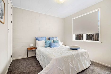 Photo of property in 8 Ranui Station Road, Ranui, Auckland, 0612