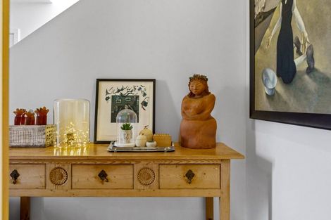 Photo of property in 37a Parr Terrace, Castor Bay, Auckland, 0620