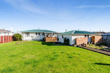 Photo of property in 44 Reid Avenue, Hawera, 4610