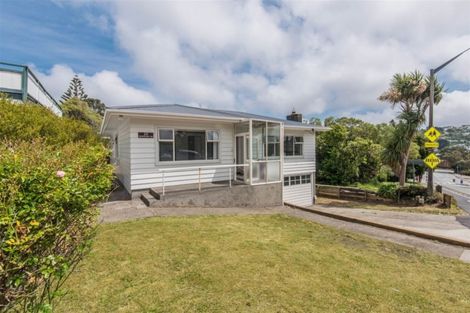 Photo of property in 20 Horokiwi Road West, Newlands, Wellington, 6037