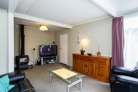 Photo of property in 32 Holborn Drive, Stokes Valley, Lower Hutt, 5019