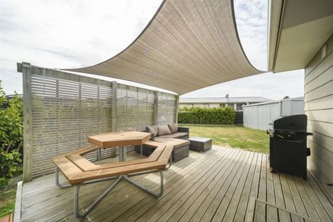 Photo of property in 19 Mcleavey Drive, Kelvin Grove, Palmerston North, 4414