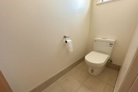 Photo of property in 4 Staveley Avenue, Mount Roskill, Auckland, 1041