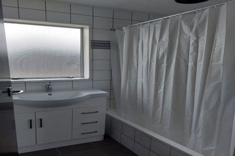 Photo of property in 42 Acacia Street, Kelvin Grove, Palmerston North, 4414