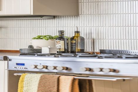 Photo of property in 118 Sutherland Road, Melrose, Wellington, 6023