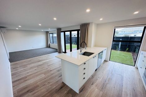 Photo of property in 164c Marine Parade, New Brighton, Christchurch, 8083