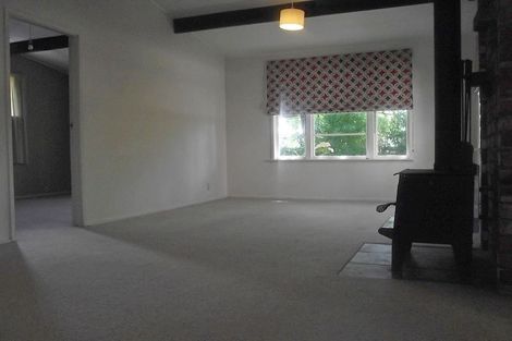 Photo of property in 1 Kent Street, Carterton, 5713