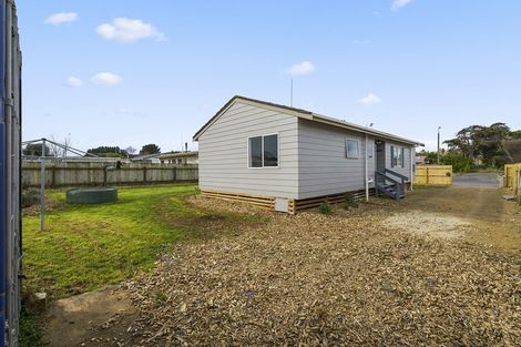 Photo of property in 11 Huntly Street, Foxton, 4814