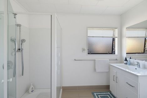Photo of property in 24 Usherwood Crescent, Akina, Hastings, 4122