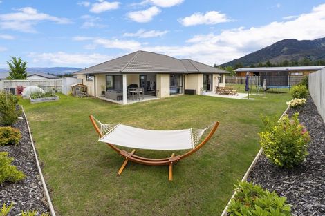 Photo of property in 27 Bell Street, Lake Hawea, Wanaka, 9382