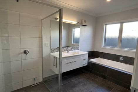 Photo of property in 12 Percy Berry Place, Havelock North, 4130