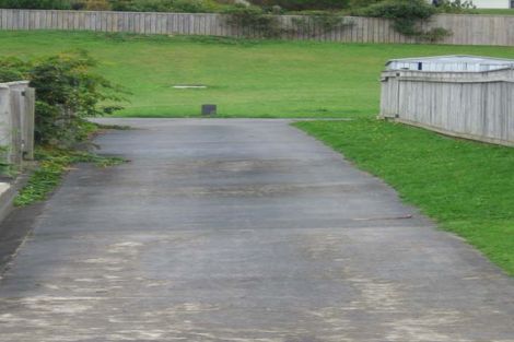 Photo of property in 22 Birkinshaw Grove, Riverstone Terraces, Upper Hutt, 5018