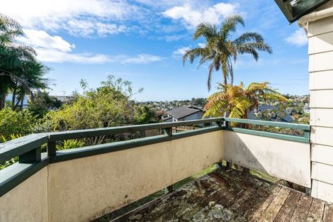 Photo of property in 1/3 Ceramco Place, Torbay, Auckland, 0630