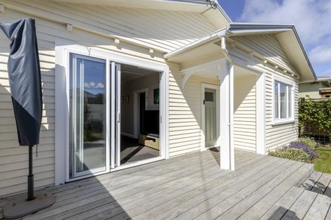 Photo of property in 22 Ngaio Street, Strandon, New Plymouth, 4312