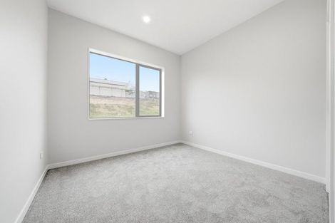 Photo of property in 10 Harakeke Lane, Orewa, 0931