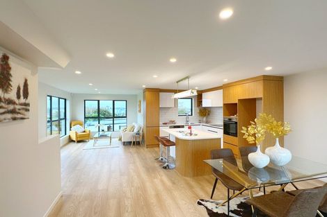 Photo of property in 10c Robert Burke Place, Henderson, Auckland, 0612