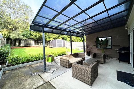 Photo of property in 32 Tutuwhatu Crescent, Weymouth, Auckland, 2103