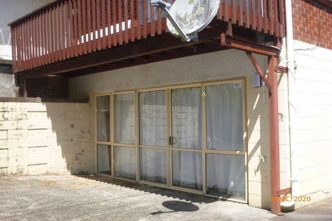 Photo of property in 1/25 Brunton Place, Glenfield, Auckland, 0629