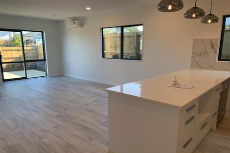 Photo of property in 117 Tiriwa Drive, Massey, Auckland, 0614