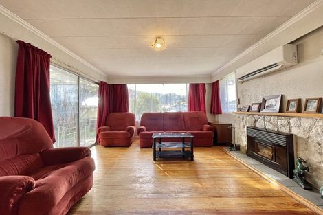 Photo of property in 10 Kentucky Street, Totara Park, Upper Hutt, 5018