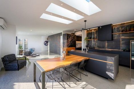 Photo of property in 9 Matipo Street, Wanaka, 9305