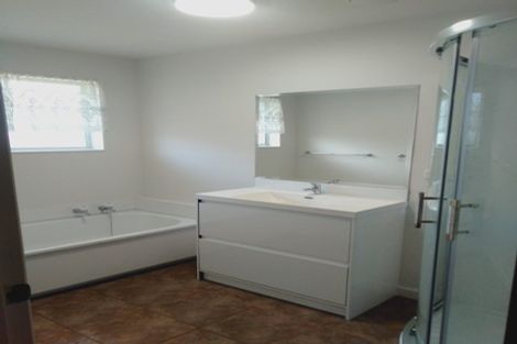 Photo of property in 2/39 Waimairi Road, Upper Riccarton, Christchurch, 8041