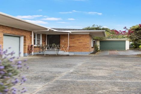 Photo of property in 2/5 Evelyn Place, Hillcrest, Auckland, 0627