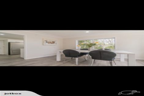 Photo of property in 67 Botany Road, Botany Downs, Auckland, 2010