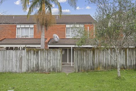 Photo of property in 2/23 Charlenne Close, Ranui, Auckland, 0612