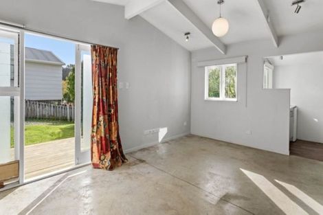 Photo of property in 18 Woodglen Road, Glen Eden, Auckland, 0602
