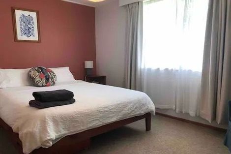 Photo of property in 5 Clouston Place, Opunake, 4616