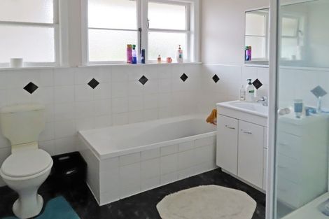 Photo of property in 15 Prouse Grove, Silverstream, Upper Hutt, 5019