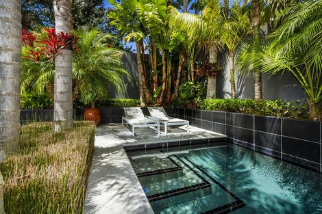 Photo of property in 21 Whitby Crescent, Mairangi Bay, Auckland, 0630