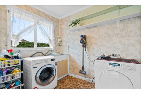 Photo of property in 1 Collean Street, Wallacetown, 9816