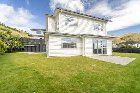 Photo of property in 120 Amesbury Drive, Churton Park, Wellington, 6037