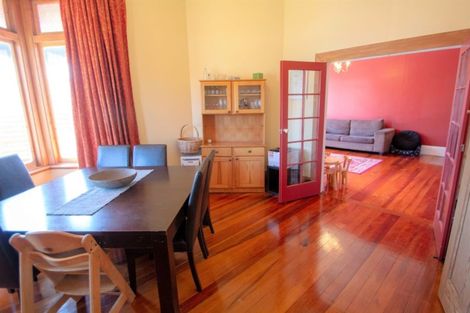 Photo of property in 127 Hargest Crescent, Saint Clair, Dunedin, 9012